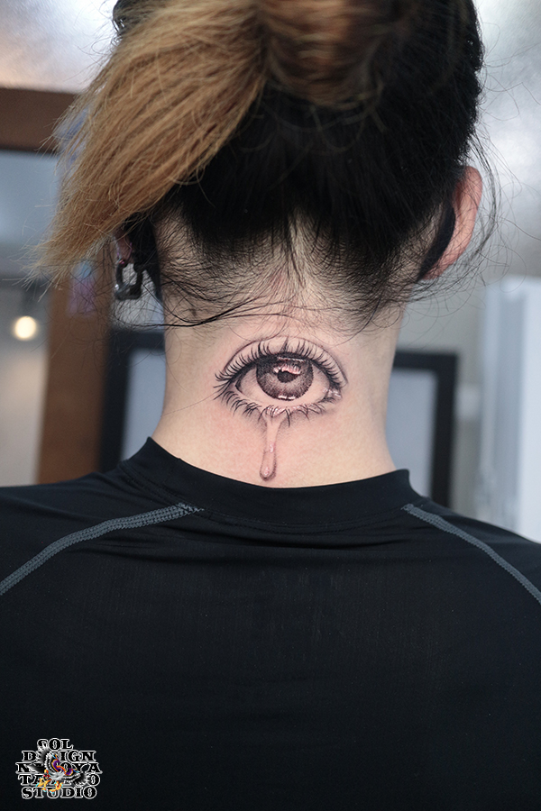 名古屋　タトゥー　女性